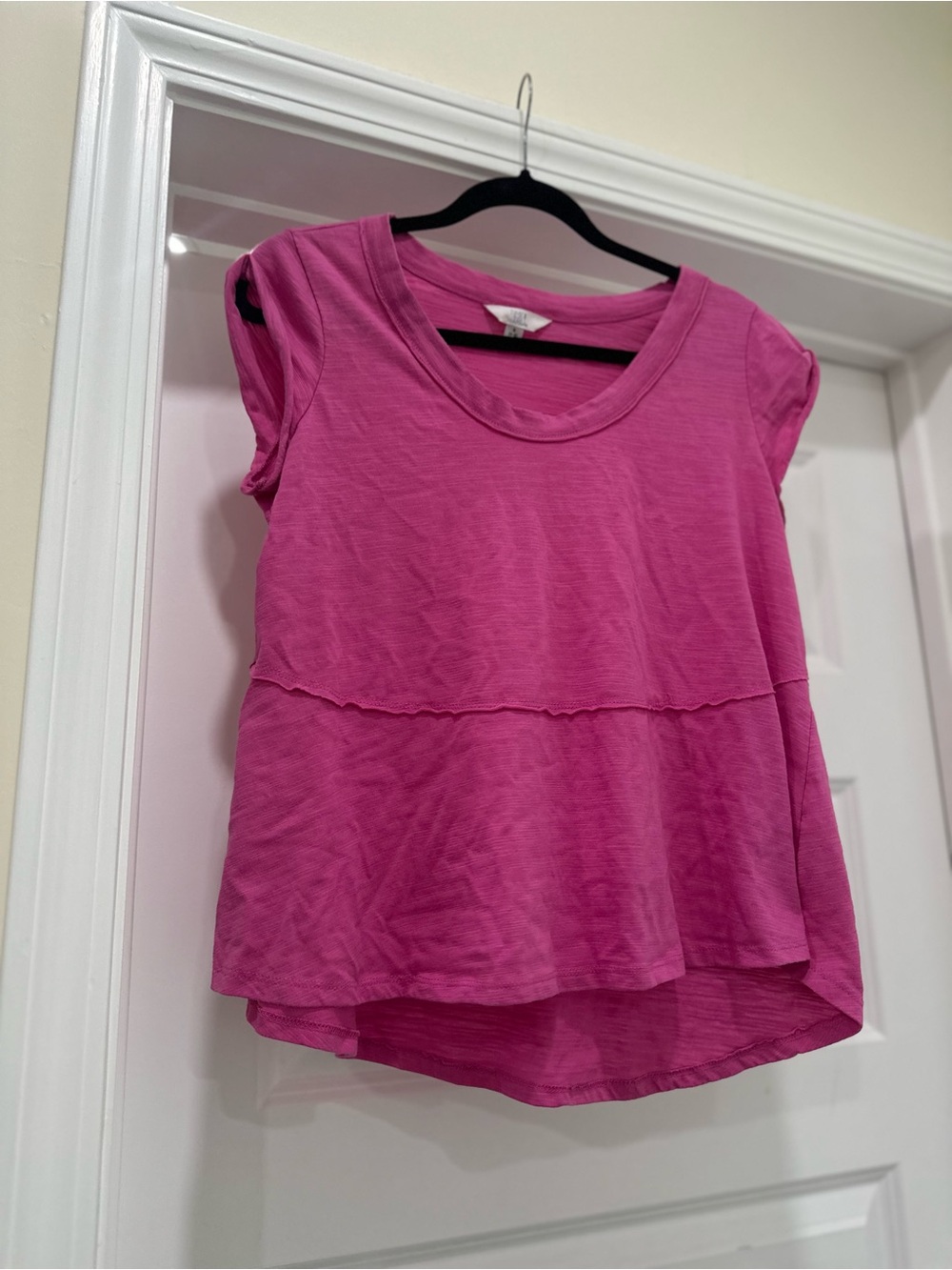 Time and Tru Bright Pink Ruffle Top Size Small - Picture 4 of 4
